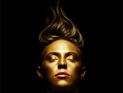 La Roux