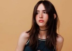 Gabriela Bee